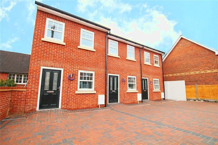 3 Bedroom Terraced House To Rent In Factory Place, Wilson Road, Reading, Berkshire, RG30