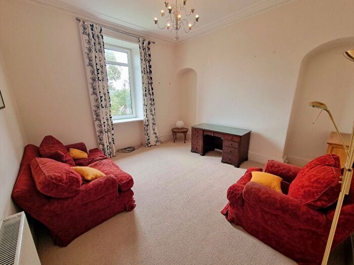 2 Bedroom Flat To Rent In Springbank Terrace, Ferryhill, Aberdeen, AB11