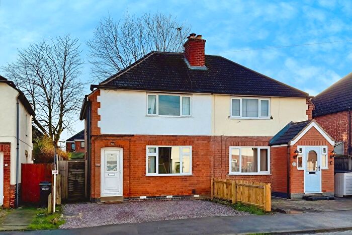3 Bedroom Semi-Detached House For Sale In Kingston Avenue, Wigston, Leicester, LE18