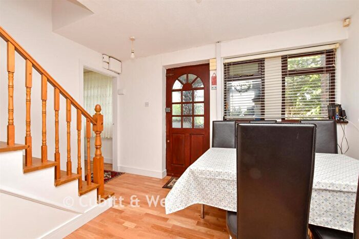 3 Bedroom End Of Terrace House For Sale In Laurel Crescent, Croydon, Surrey, CR0