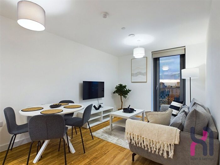 2 Bedroom Flat To Rent In Media City, Michigan Point Tower D, Michigan Avenue, Salford, M50