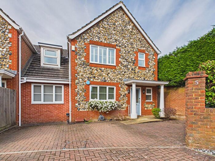 3 Bedroom End Of Terrace House For Sale In Beaumont Grove, Hazlemere, High Wycombe, Buckinghamshire, HP15