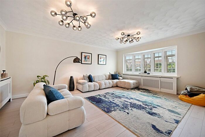 5 Bedroom Detached House To Rent In Baytree Walk, Watford, WD17