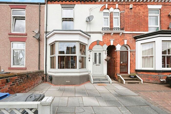 3 Bedroom Terraced House For Sale In Cobden Road, Chesterfield, S40