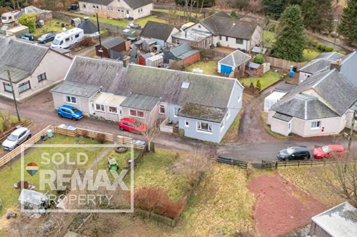 2 Bedroom Cottage For Sale In Crosswood Terrace, Tarbrax, West Calder, EH55