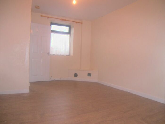 1 Bedroom Flat To Rent In Hebron Road, Clydach, Swansea, SA6