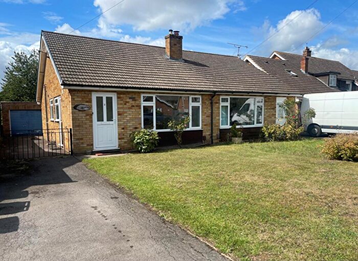 2 Bedroom Bungalow For Sale In Dearlove Close, Abingdon, Oxfordshire, OX14