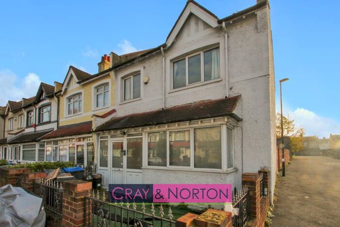 3 Bedroom End Of Terrace House To Rent In Morland Road, Addiscombe, CR0