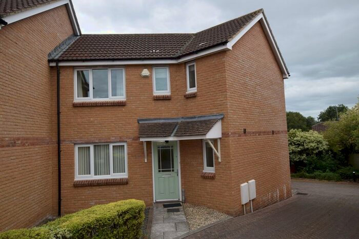 3 Bedroom End Of Terrace House To Rent In Beechfields, Taunton, TA1