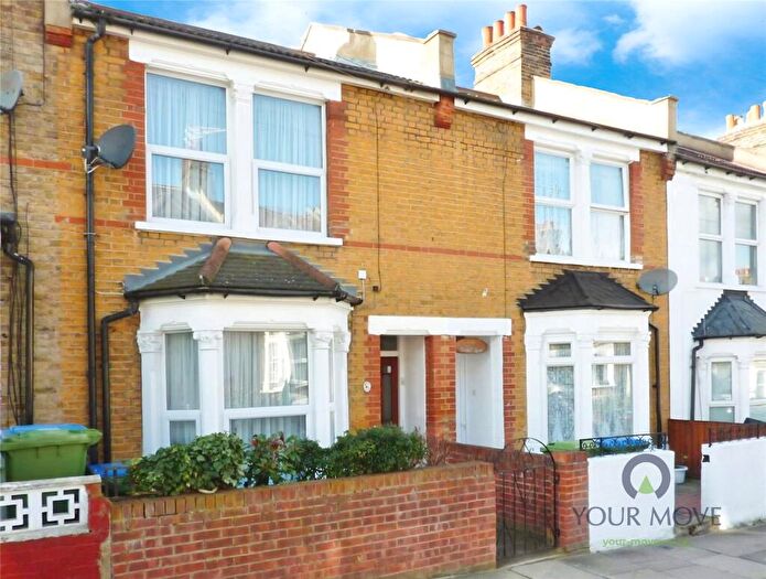 2 Bedroom Terraced House For Sale In Bostall Lane, London, SE2