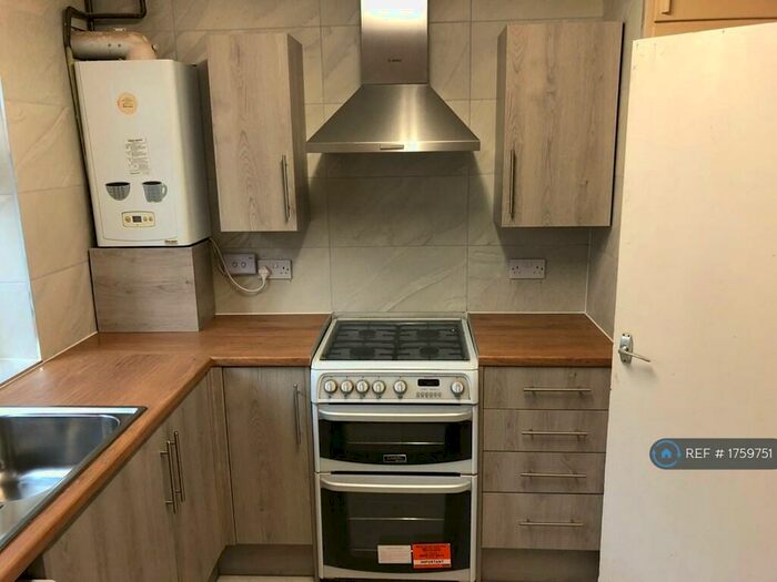 3 Bedroom Flat To Rent In Cranbrook Road, Gants Hill, IG6