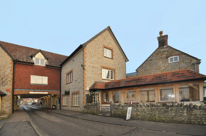 2 Bedroom Apartment To Rent In The Borough Mall, Wedmore, BS28