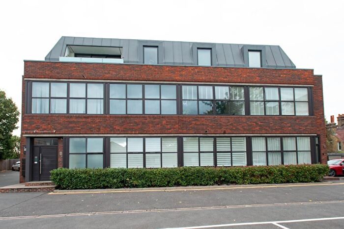 2 Bedroom Flat For Sale In Elmcroft Road, Orpington, BR6