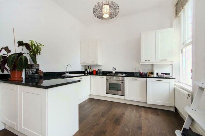 1 Bedroom Apartment To Rent In Victoria Park Road, Hackney, London, E9