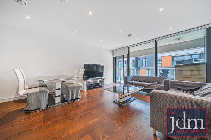 2 Bedroom Flat To Rent In Lambarde Square, London, SE10