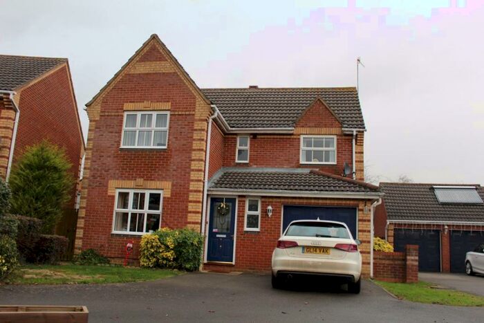 4 Bedroom House To Rent In Wild Cherry Close, Woodford Halse, NN11