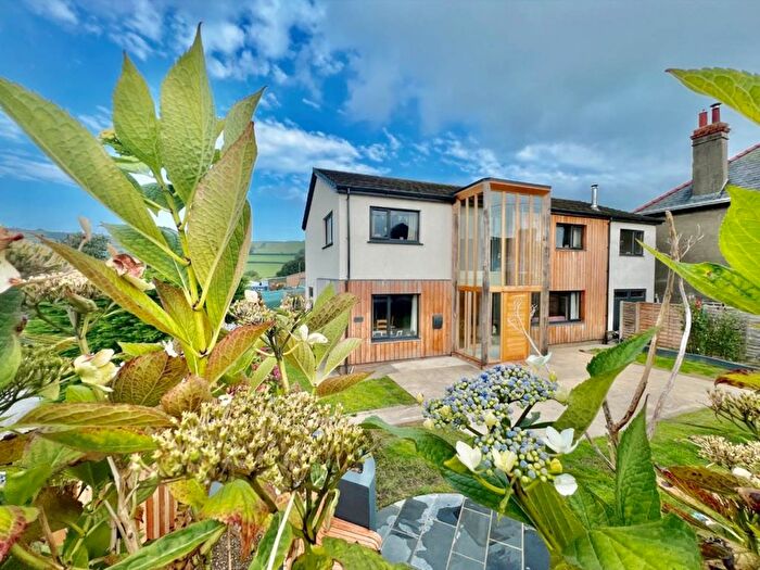 5 Bedroom Detached House For Sale In Maesawelon, Penygarn, Bow Street, SY24