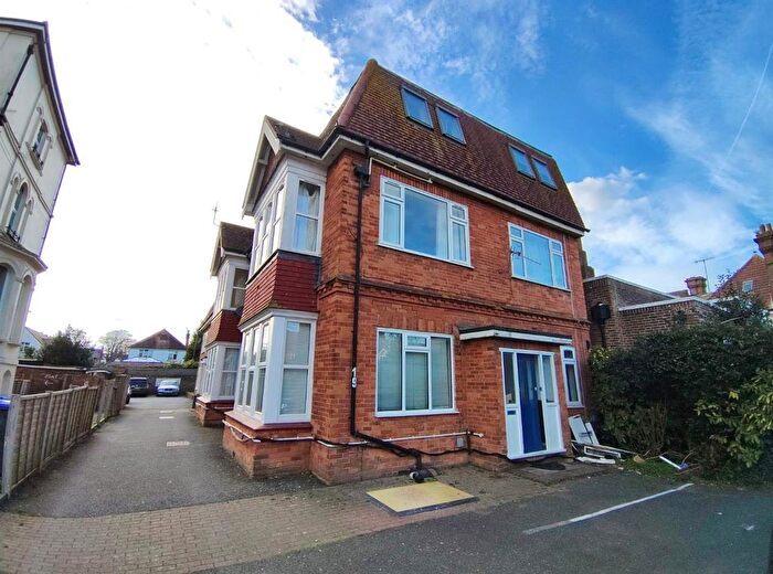 2 Bedroom Flat To Rent In Broadwater Road, Worthing, BN14