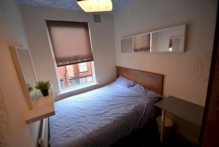 4 Bedroom Property To Rent In Burchett Terrace, Leeds, LS6