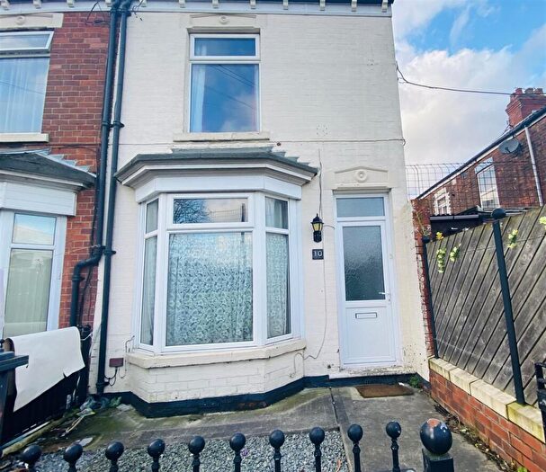 2 Bedroom House For Sale In Laurel Villas, Estcourt Street, Hull, HU9