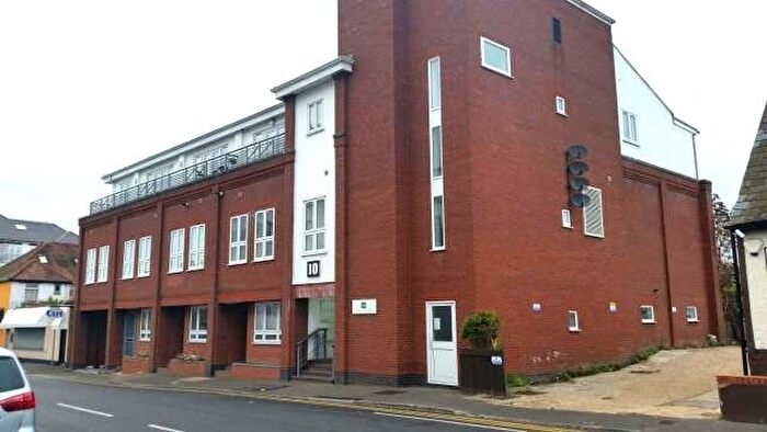 1 Bedroom Flat To Rent In Stoke Gardens, Slough, SL1