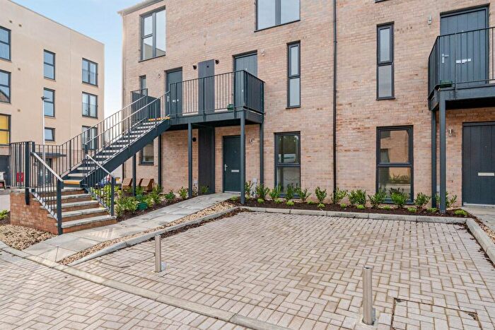 2 Bedroom Flat To Rent In Bedroom New Home Flat In Kilpatrick Bow, Edinburgh, EH6