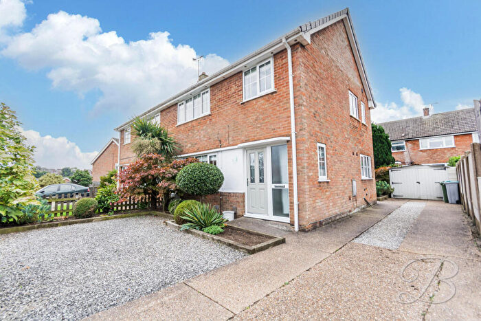 3 Bedroom Semi-Detached House For Sale In New Road, Blidworth, Mansfield, NG21