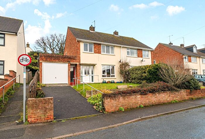 3 Bedroom Semi Detached House For Sale In Mill Farm Drive, Stroud, Gloucestershire, GL5