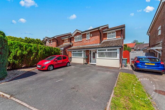 4 Bedroom Detached House For Sale In Bishop Hannon Drive, Fairwater, Cardiff, CF5