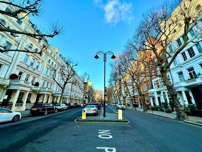 Studio To Rent In Queen's Gate, London, SW7