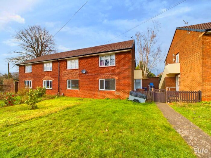 2 Bedroom Apartment To Rent In Sycamore Road, Burton-On-Trent, Staffordshire, DE15