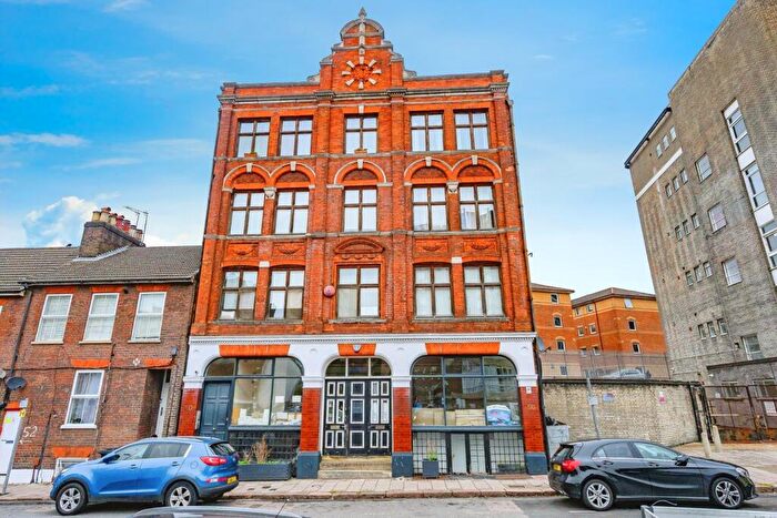 1 Bedroom Flat For Sale In Guildford Street, Luton, Bedfordshire, LU1