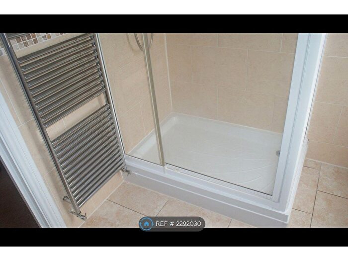 1 Bedroom Flat To Rent In Hale Grove Gardens, London, NW7