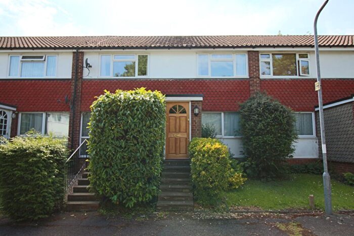 2 Bedroom Maisonette To Rent In Ray Park Avenue Maidenhead Berkshire, SL6