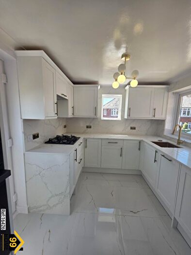 3 Bedroom Detached House To Rent In Highfield Road, Yeovil, Somerset, BA21