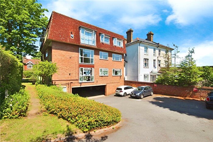 2 Bedroom Flat To Rent In Harvey Road, Guildford, Surrey, GU1