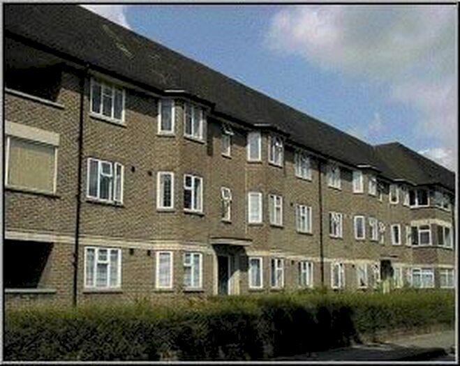 2 Bedroom Flat To Rent In Great West Road, Hounslow, TW5
