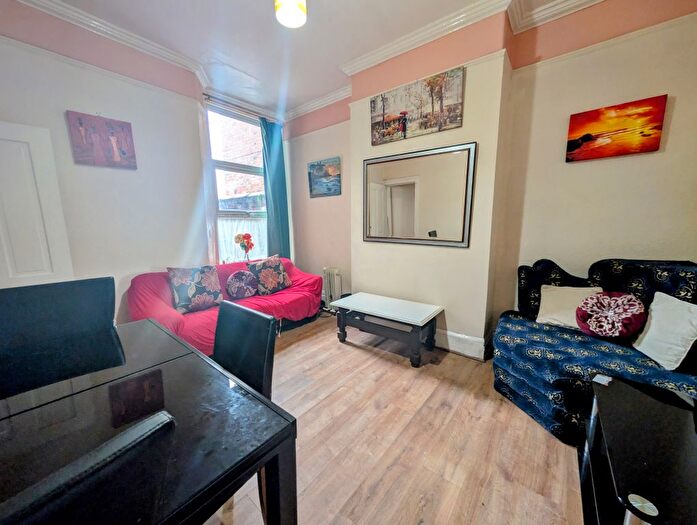 4 Bedroom Terraced House To Rent In Darnley Street, Manchester, M16