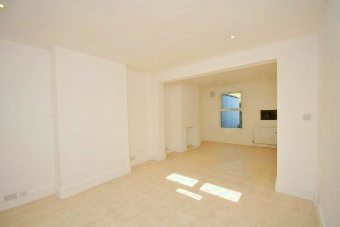 3 Bedroom Property To Rent In Whateley Road, London, SE20