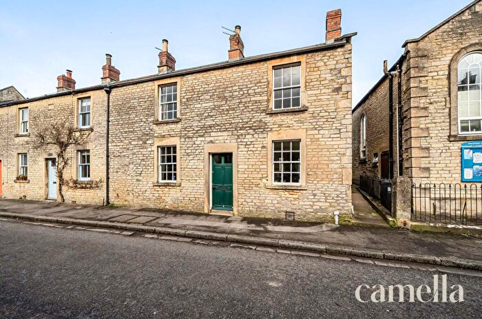 3 Bedroom Terraced House For Sale In High Street, Marshfield, SN14