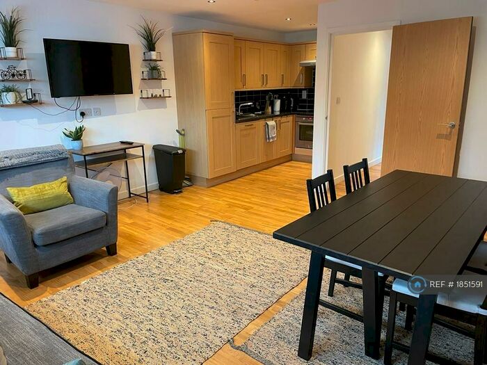 2 Bedroom Flat To Rent In Hatcham Park Mews, London, SE14