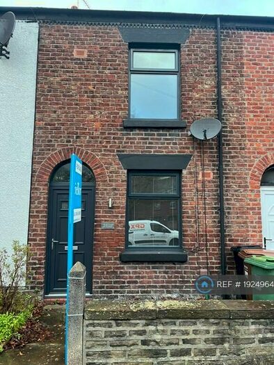 2 Bedroom Terraced House To Rent In Chapel Street, Stockport, SK7