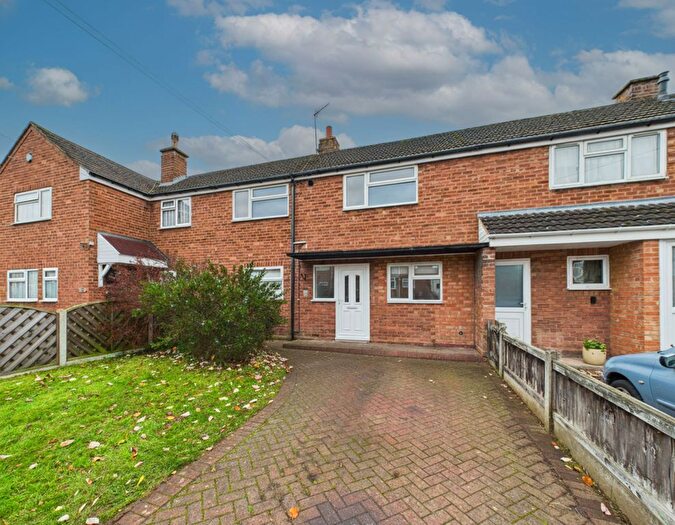 2 Bedroom Terraced House For Sale In Chestnut Road, Bromsgrove, B61