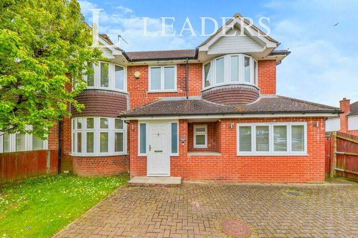 5 Bedroom Semi-Detached House To Rent In Watford Road, Chiswell Green, St.Albans, AL2