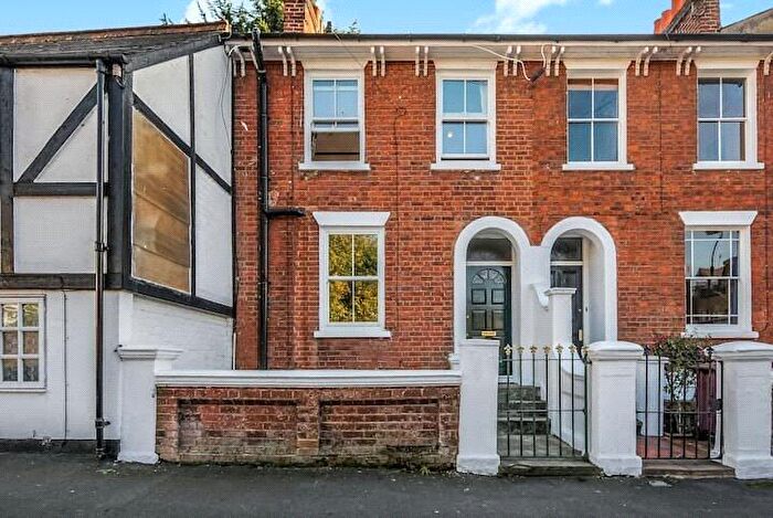 4 Bedroom Terraced House For Sale In The Grove, Reading, Berkshire, RG1