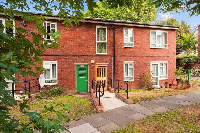 1 Bedroom Flat To Rent In Newnes Path, West Putney, SW15