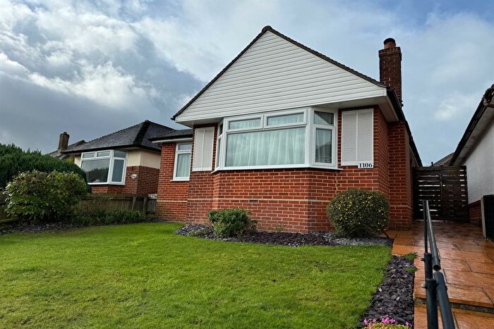 2 Bedroom Bungalow To Rent In Wimborne Road, Bournemouth, BH10