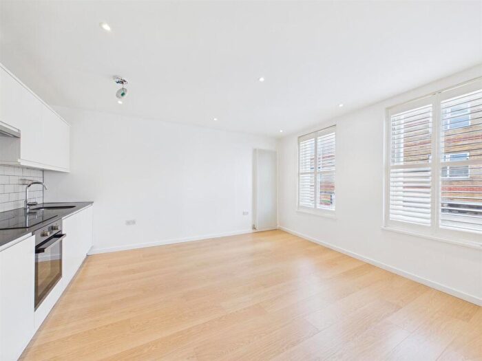 1 Bedroom Apartment To Rent In William Place, Bow, E3