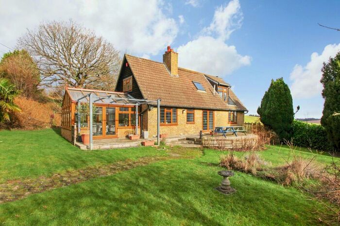 2 Bedroom Detached House For Sale In Canterbury Road, Hawkinge, Folkestone, Kent, CT18