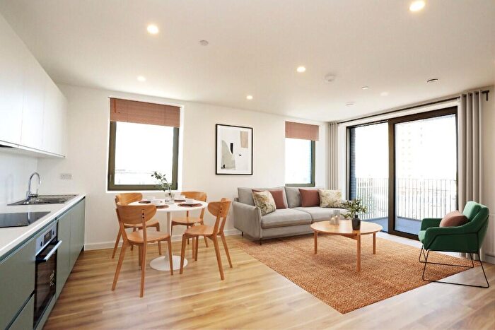 2 Bedroom Apartment For Sale In Ashley Road, Tottenham Hale, London, N17